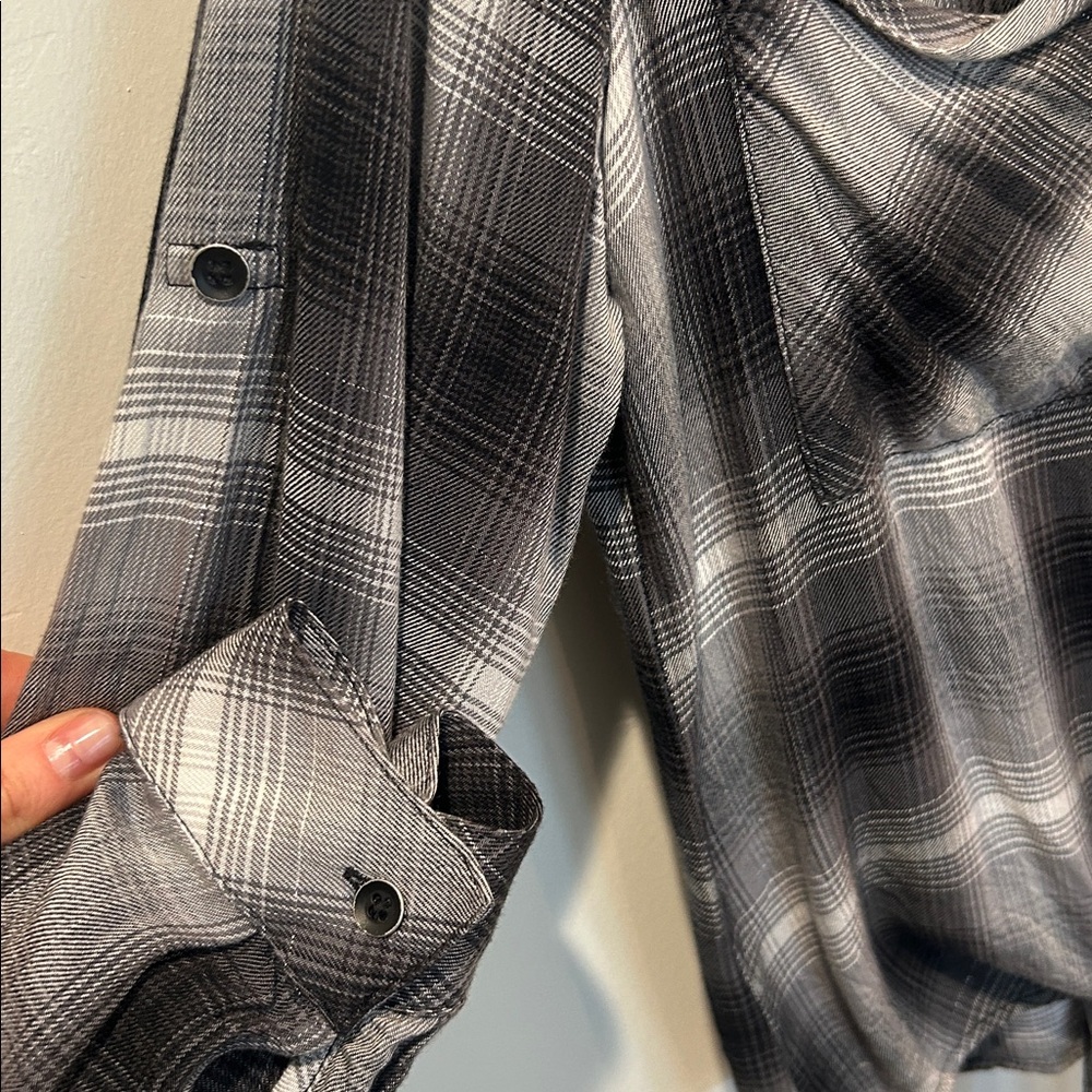 Cloth & Stone Plaid Black and Gray Women's Top - Picture 6 of 11